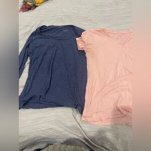 2 Women's Long Sleeve  and short sleeve Tees in Navy and Light Pink by loft